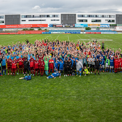 Abbildung: Starke Turnierleistung der Thera Kickers beim 10. SWP-Cup in Pforzheim.